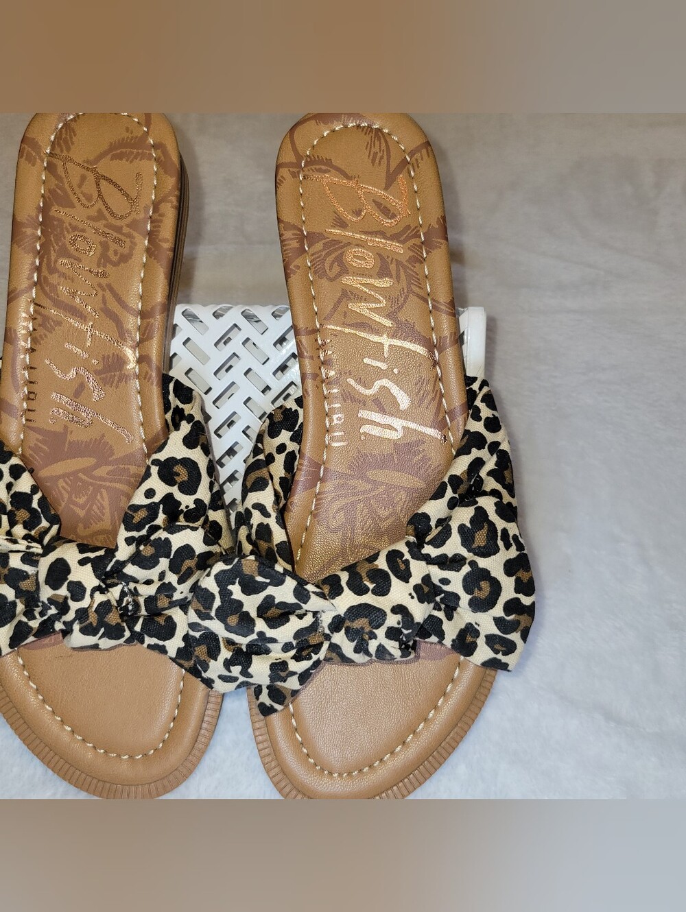NWOT Blowfish Leopard-Print Knot Slide Sandals - Beige/Black/Brown Size 7 - Picture 4 of 11